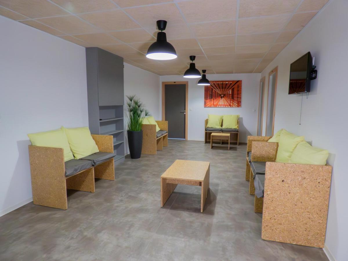 La Colloc Aparthotel Epinal Ngoại thất bức ảnh